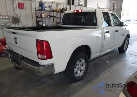 2018 Ram 1500 Tradesman 4X2 6'4 Box z USA, uszkodzony, nr VIN 1C6RR6FG4JS325543